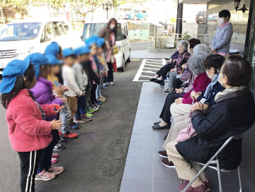 町田市の介護付き有料老人ホーム エクセレント町田の美味しいお食事「保育園との交流会」