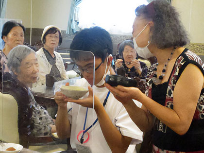 横浜市の介護付き有料老人ホーム エクセレント横濱桜並木の退屈しない日々の暮らし「茶道」