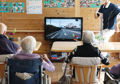 映像散歩で身体を動かす