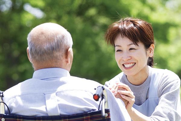 「目配り」「気配り」「心配り」に配慮した認知症介護サービス