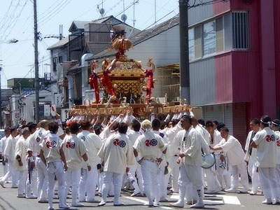 地域に愛され優しい活動的な生活01